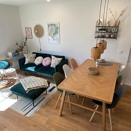 Prázdninový dům Renoviert Kuestenfels In *