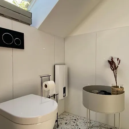 Prázdninový dům Renoviert Kuestenfels In *